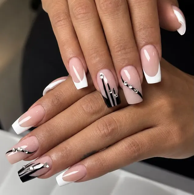 Manicura realizada en AmOr