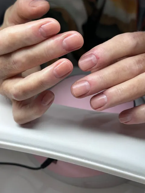 Manicura realizada en AmOr