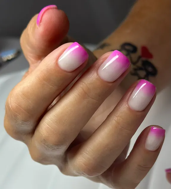Manicura realizada en AmOr